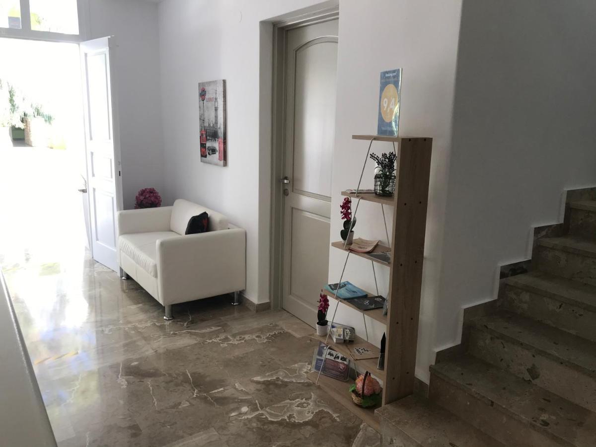 Vassiliki Rooms Páros Buitenkant foto