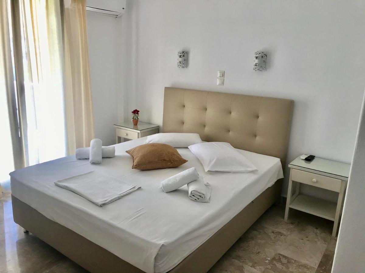 Vassiliki Rooms Páros Buitenkant foto