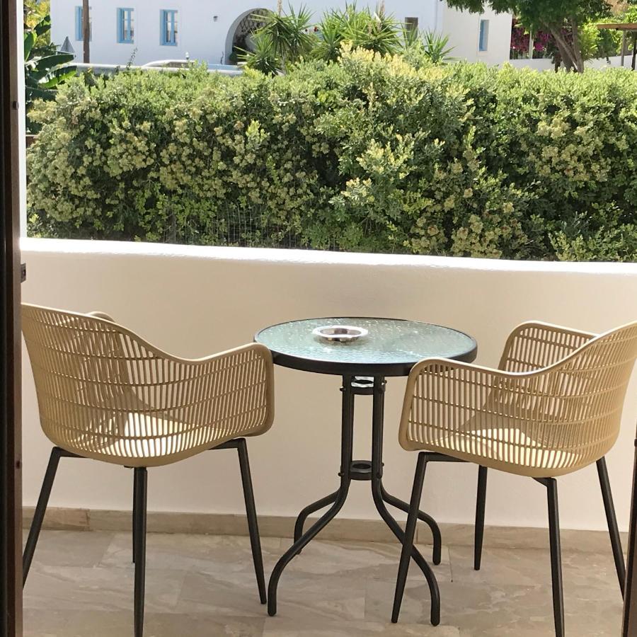 Vassiliki Rooms Páros Buitenkant foto