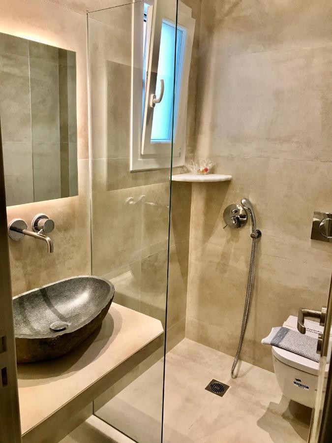 Vassiliki Rooms Páros Buitenkant foto