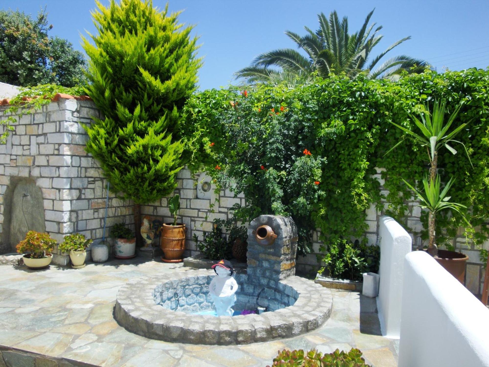 Vassiliki Rooms Páros Buitenkant foto