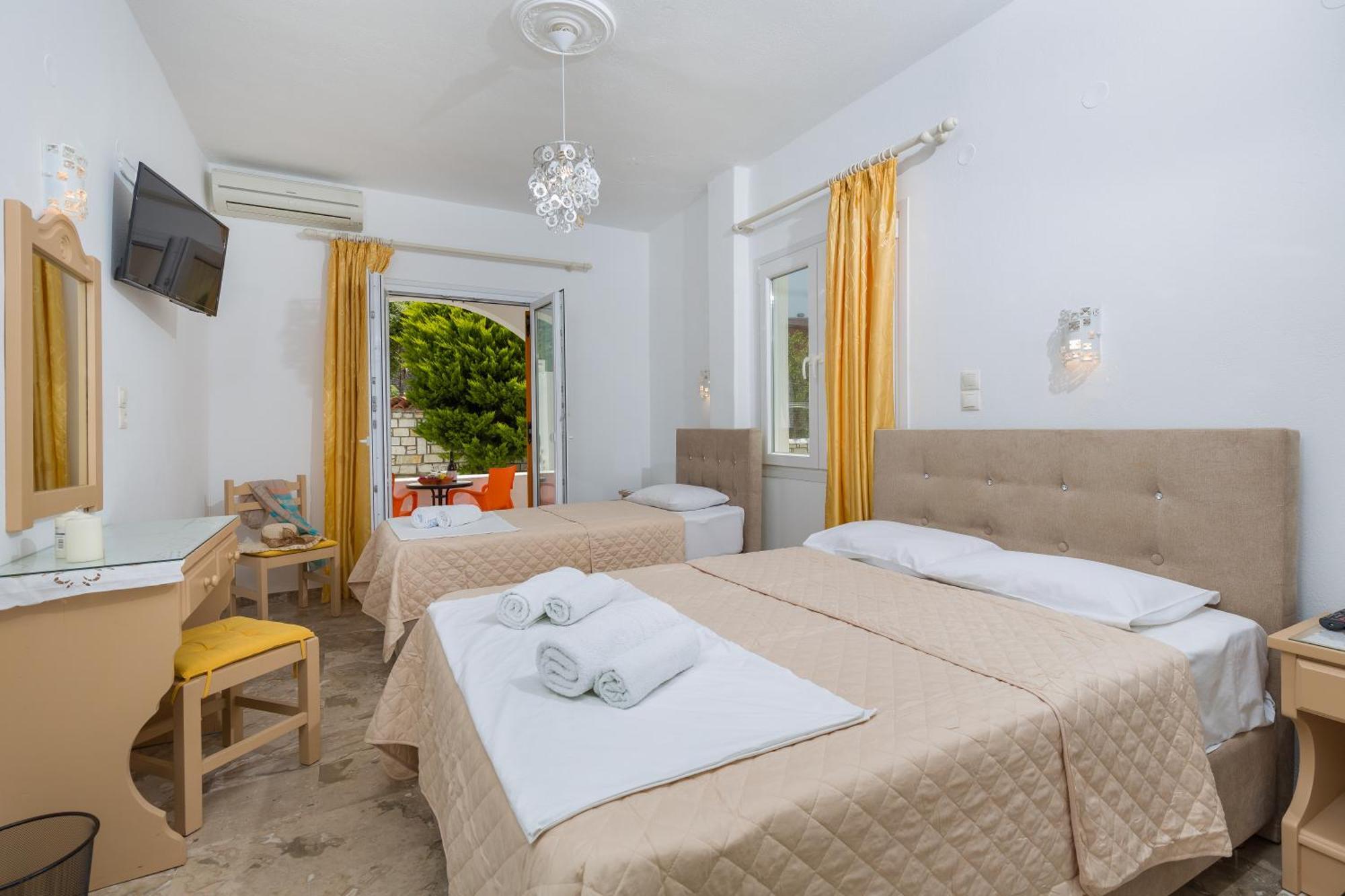 Vassiliki Rooms Páros Buitenkant foto