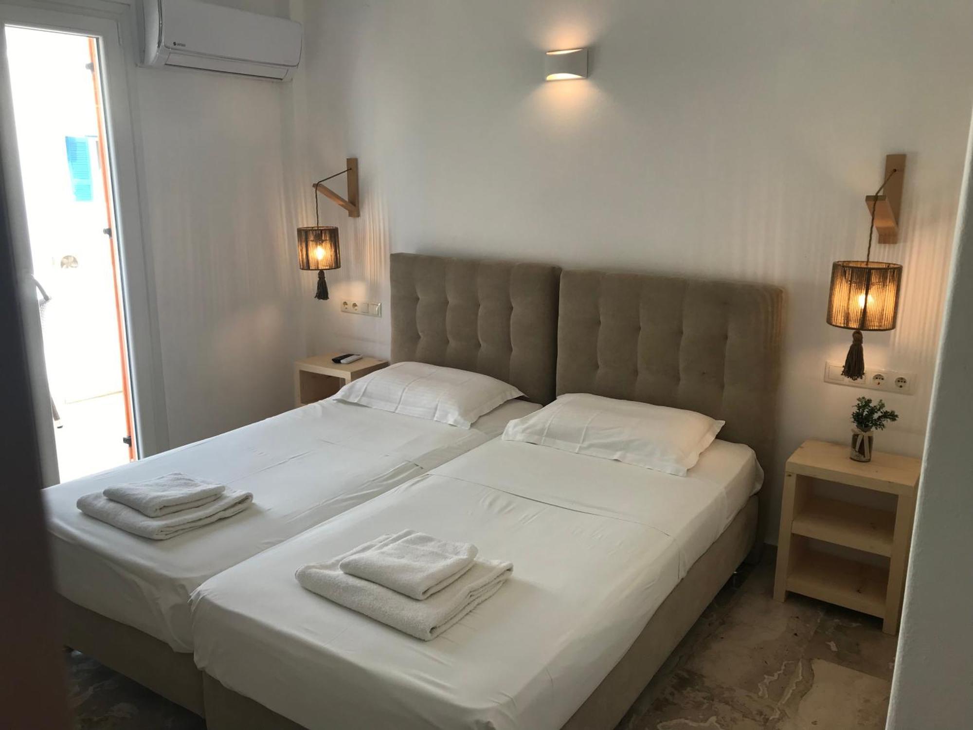 Vassiliki Rooms Páros Buitenkant foto