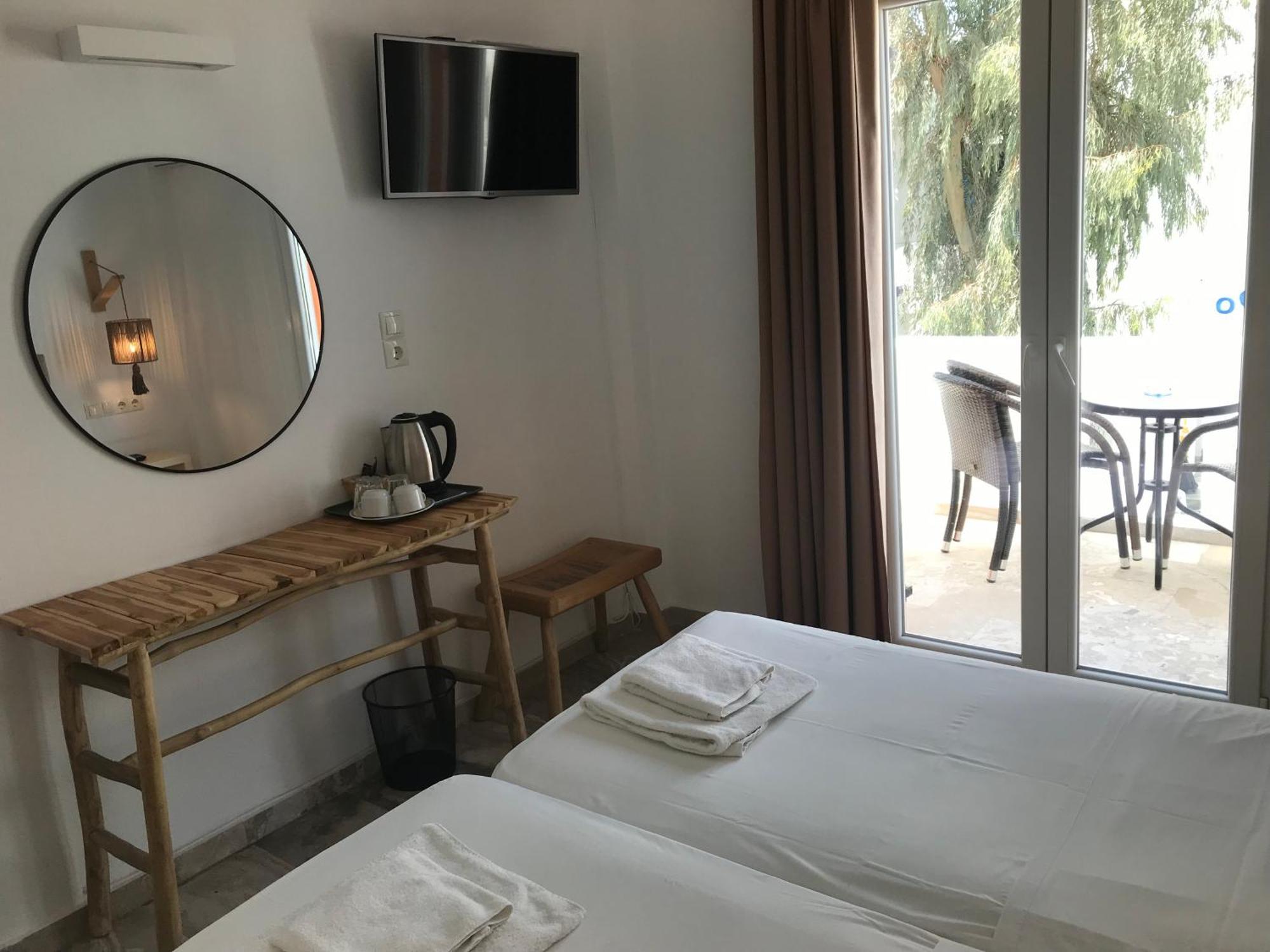 Vassiliki Rooms Páros Buitenkant foto