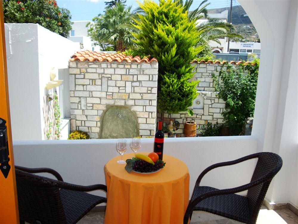 Vassiliki Rooms Páros Buitenkant foto