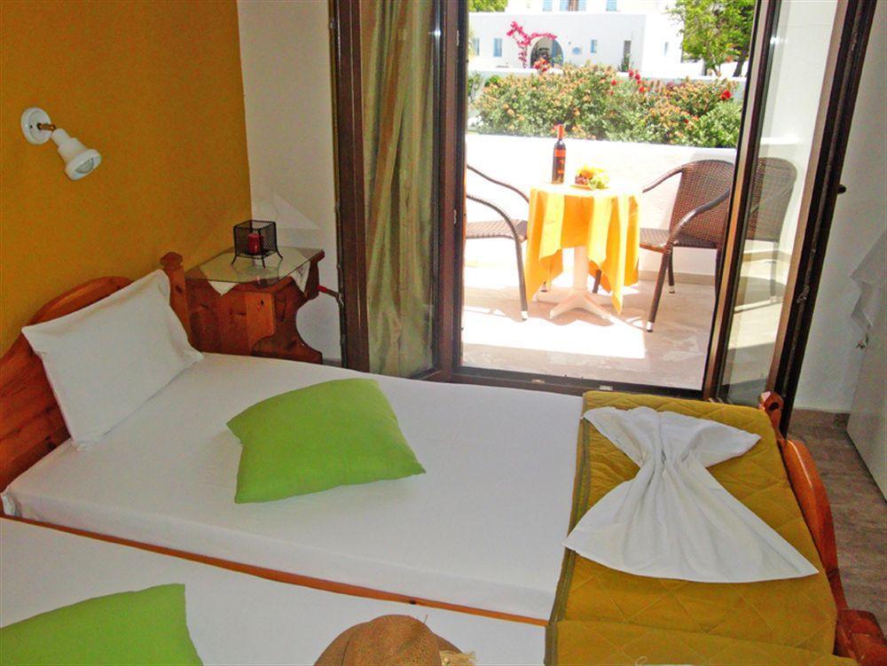 Vassiliki Rooms Páros Buitenkant foto